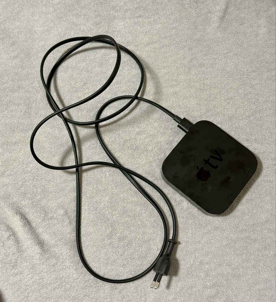 Apple TV Model A1469 cu cablu de alimentare
