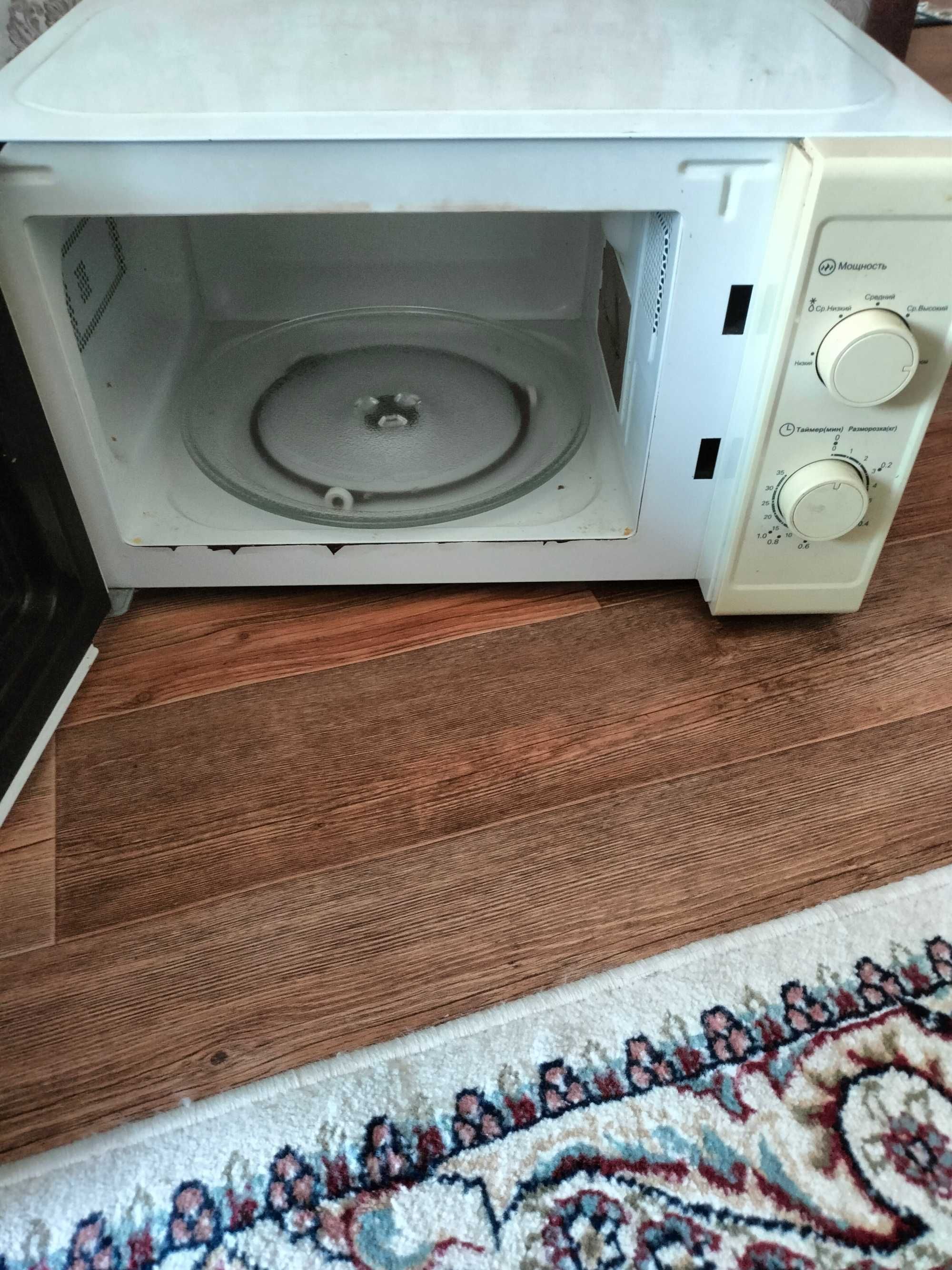 Микроволновая печь Midea