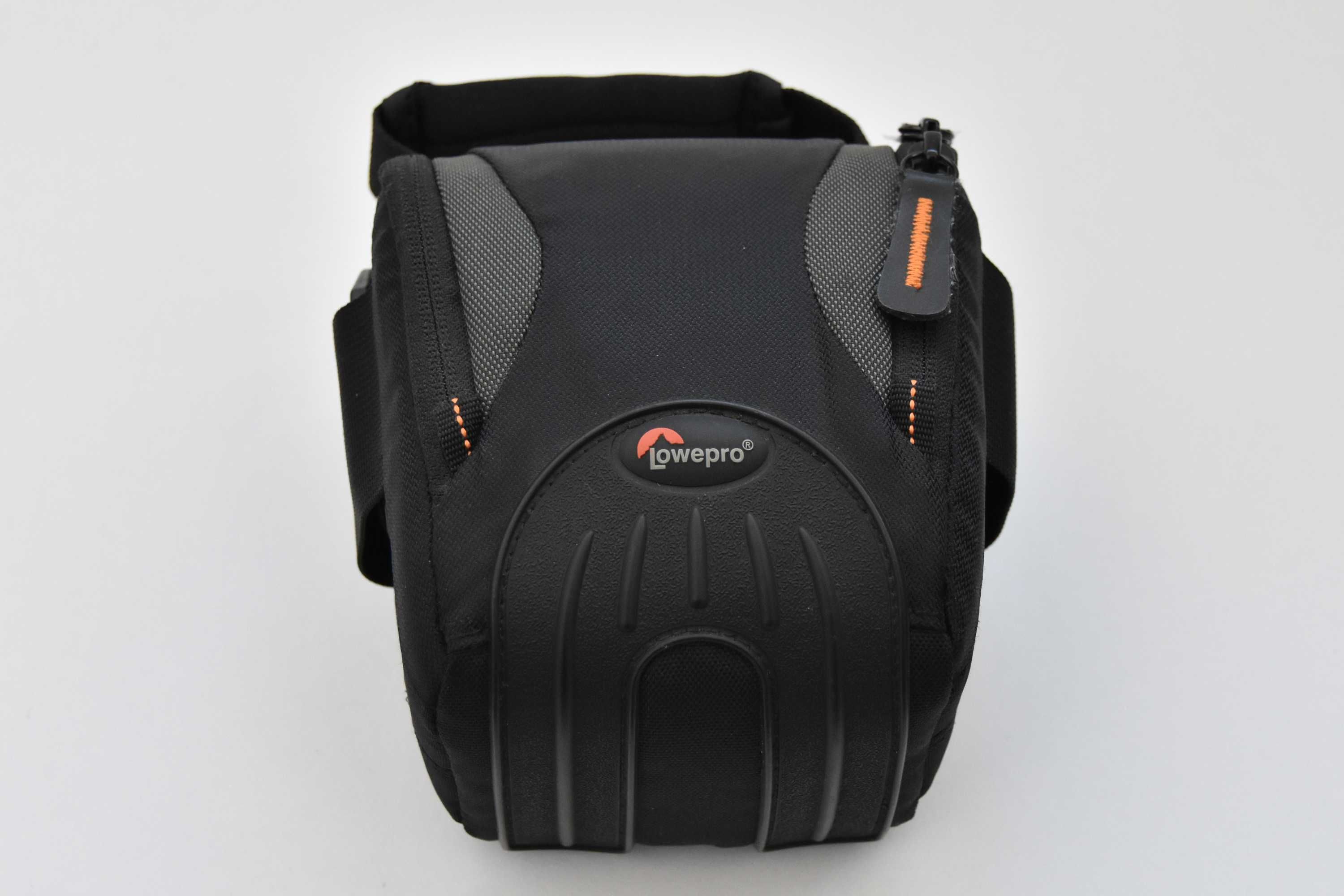 Geanta Foto Lowepro Apex 100