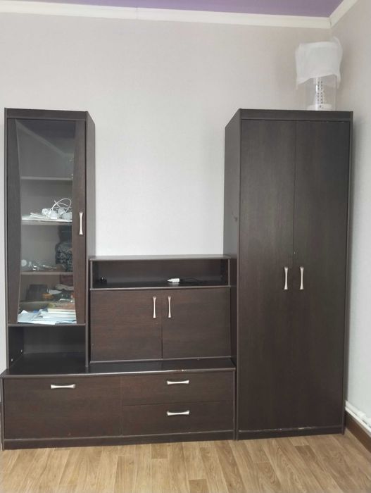 Сатылады.Қонақ бөлмеге арналған шкаф