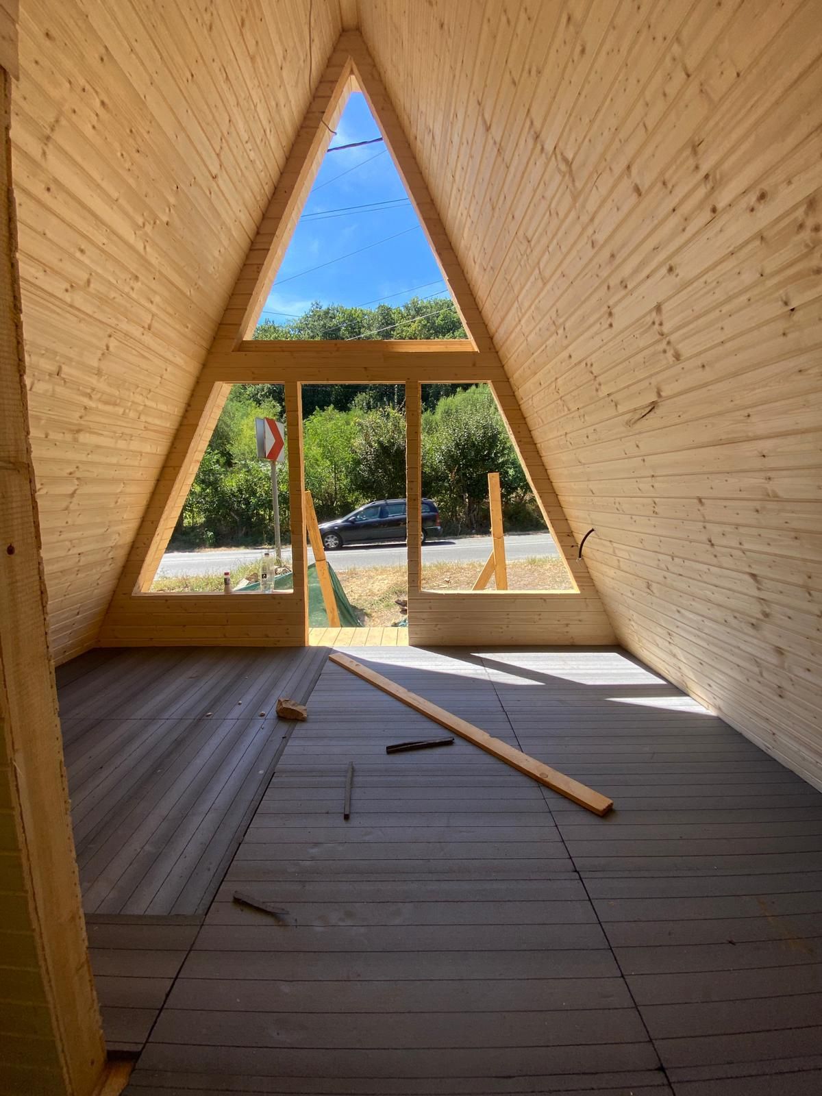 Vând cabane tip A