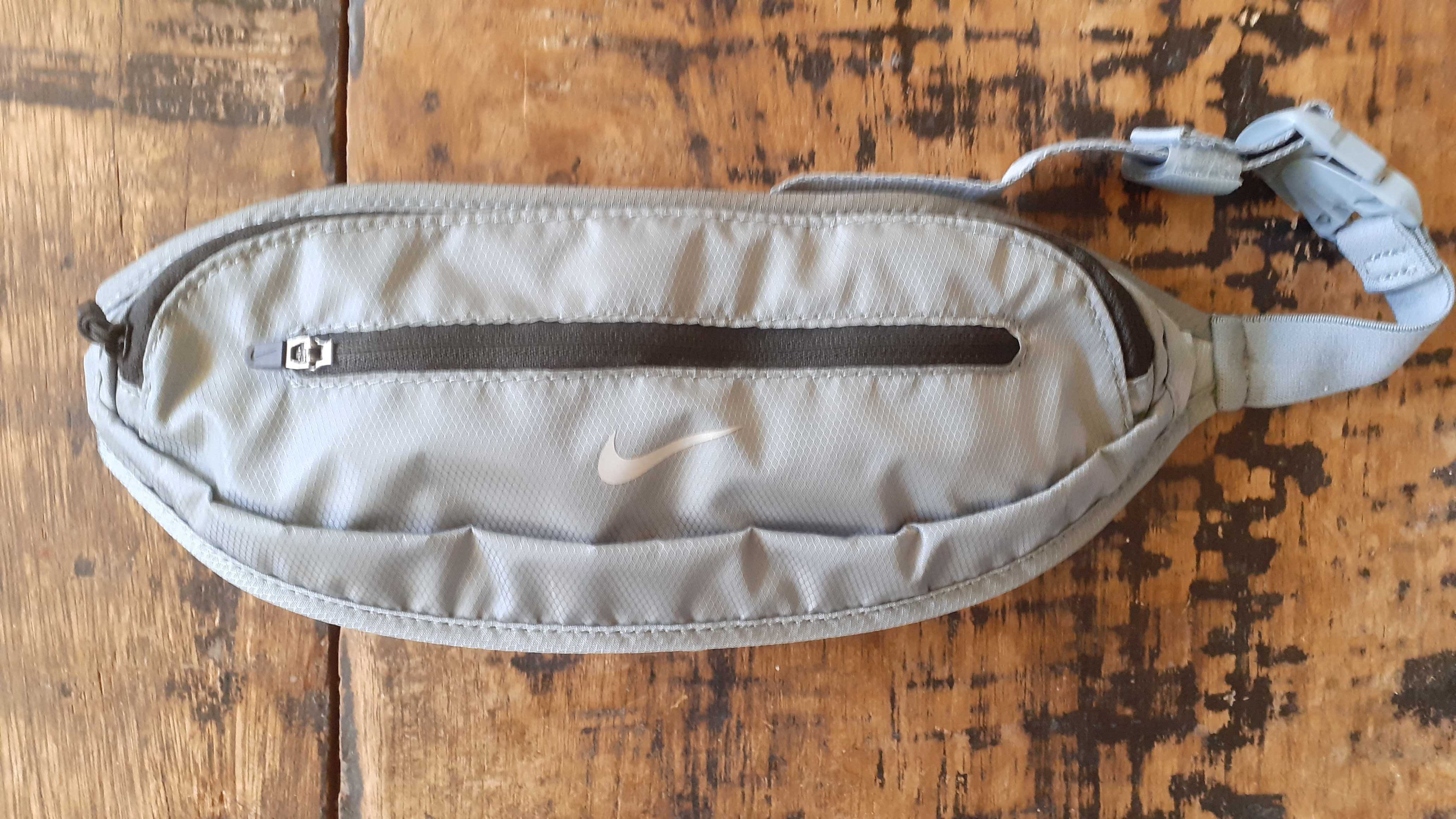 чанта са кръст Nike, нов модел, донесена от САЩ, не е ползвана