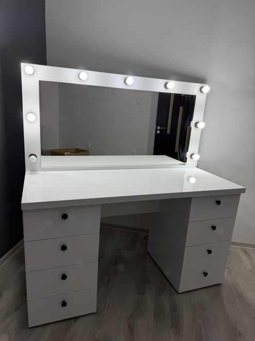 Masa de makeup/toaleta profesionala