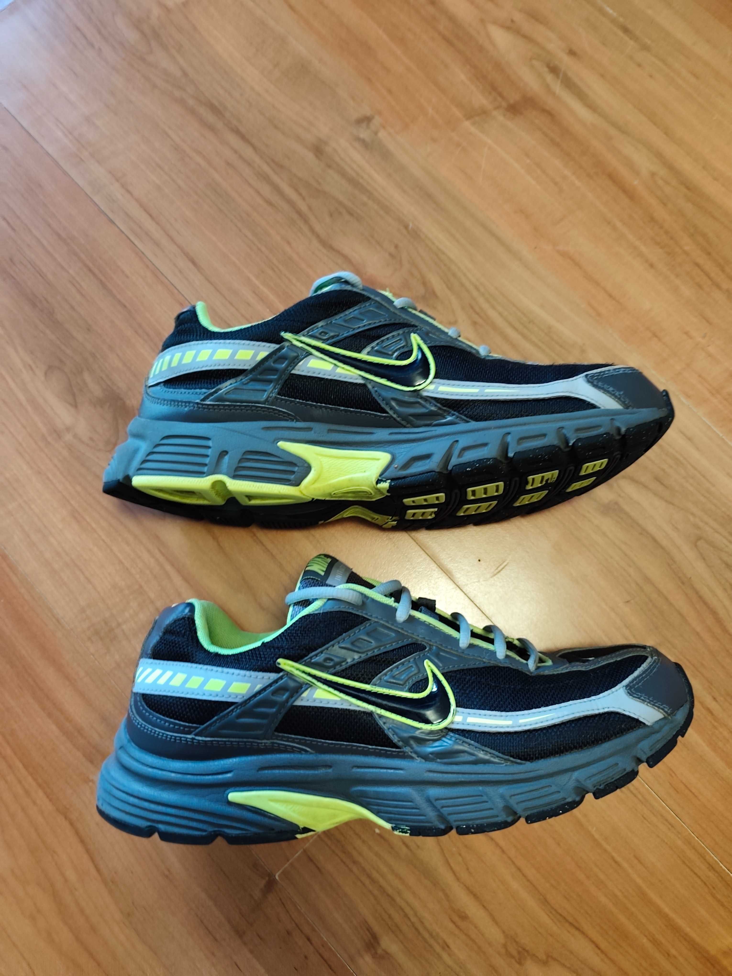 Мъжки маратонки Nike Initiator
