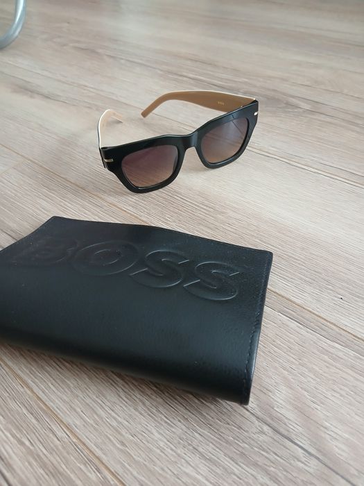 Дамски слънчеви очила Boss
