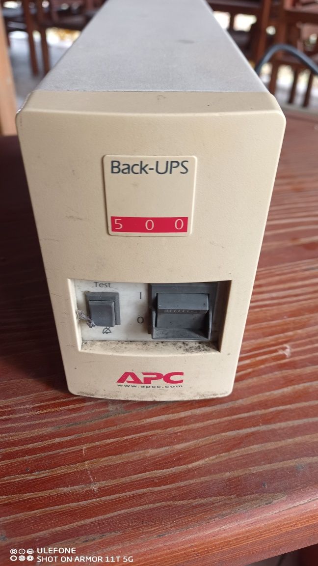 UPS sursă APC Back-UPS