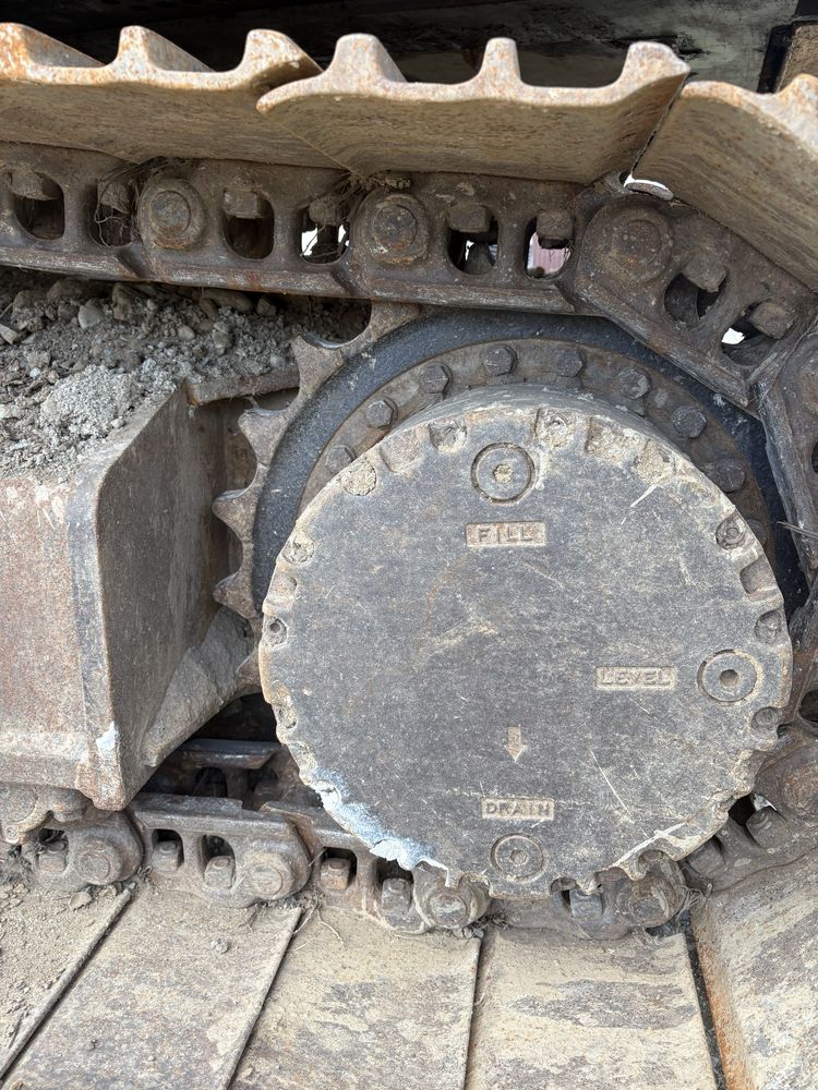 Excavator pe sinile Case 22 tone cu 4 cupe
