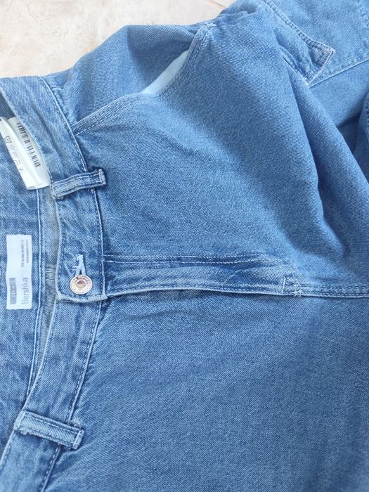 Blugi Bershka - mărime 36 - talie 72 cm