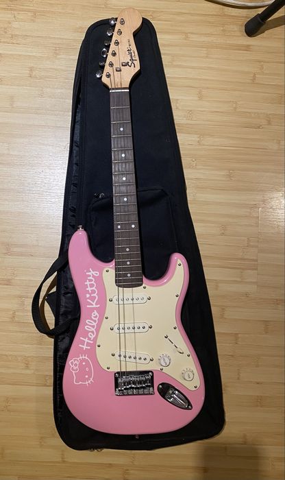 Chitara Electrica Hello Kitty