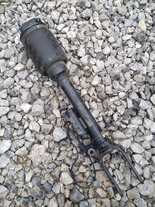 Амортисьори и възглавници въздушно окачване МЛ W164