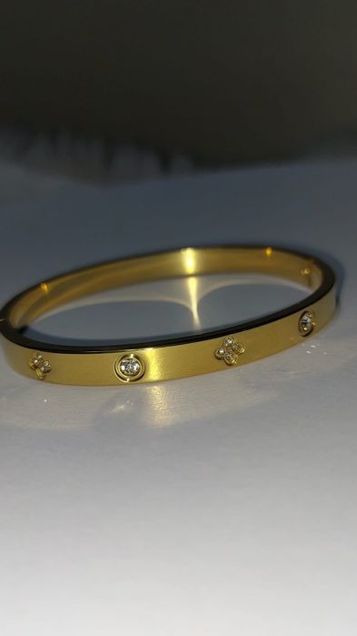 ZEYA Елегантни златисти гривни – РАЗЛИЧНИ МОДЕЛИ! Само 9,99 лв/бр.