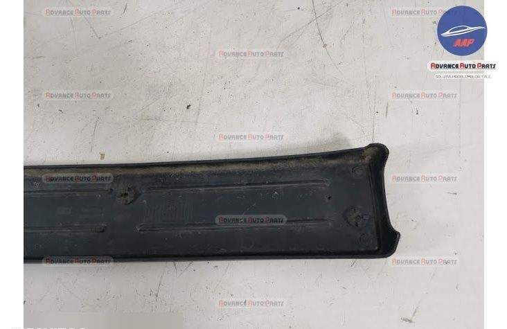 Suport Numar Bara Fata original Land Rover  Range Rover Sport  1 [face