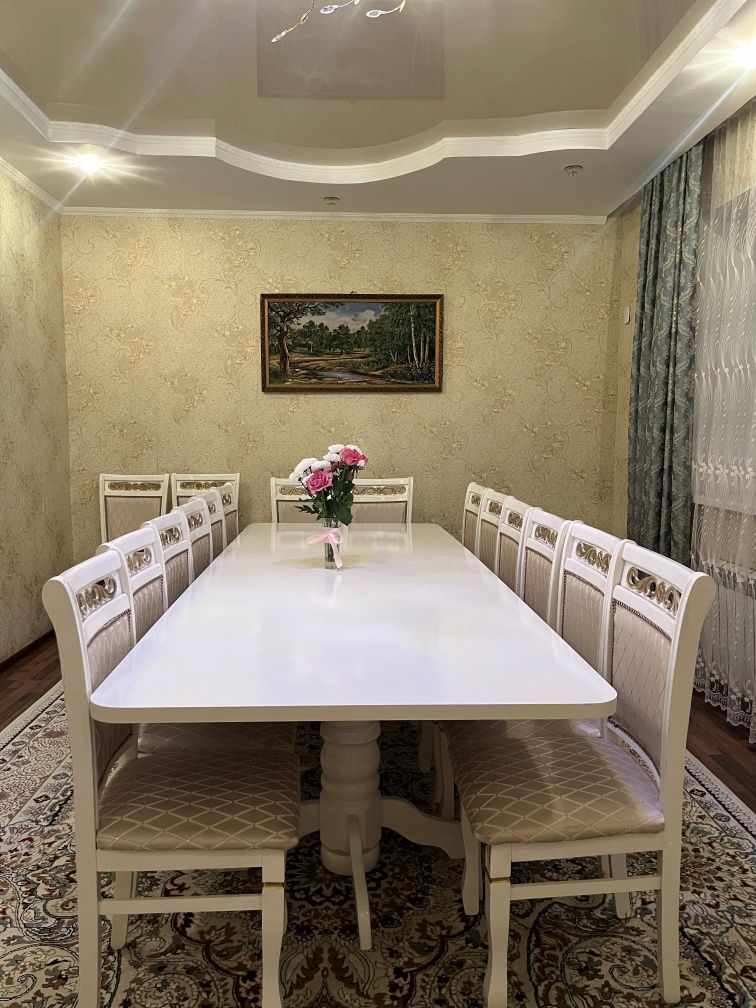 Продою стол и стулья