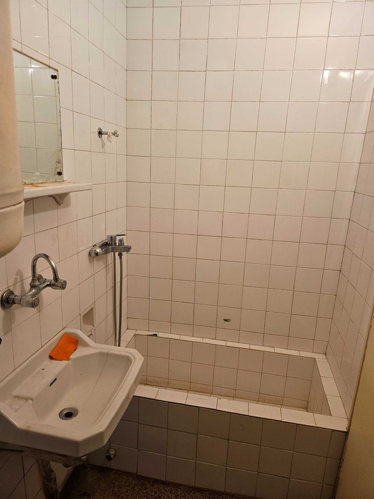 Продава се Тристаен апартамент в Габрово, Център - 85 кв.м за 600 €/кв.м - Снимка #9
