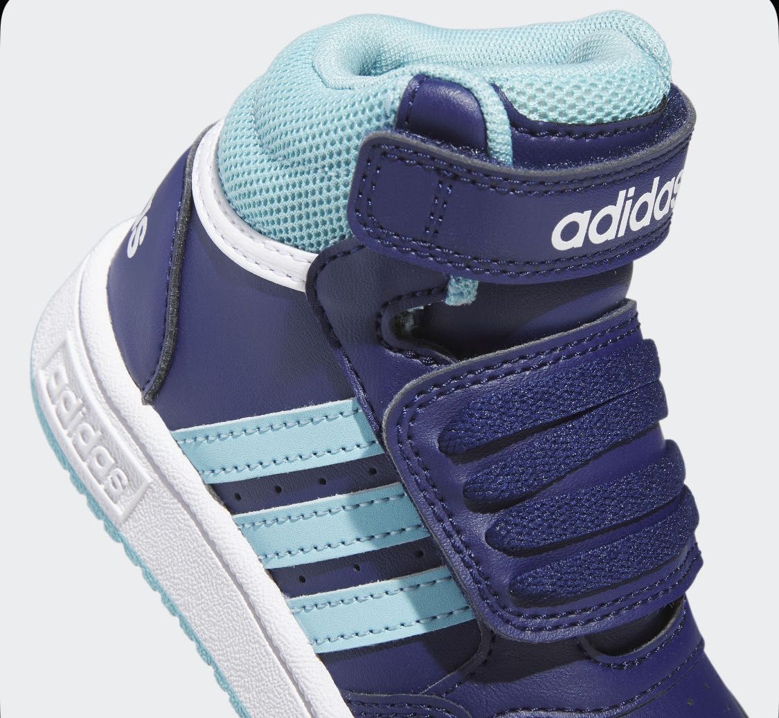 Детские кроссовки adidas