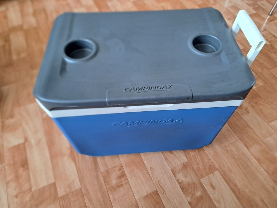 Хладилна кутия за къмпинг