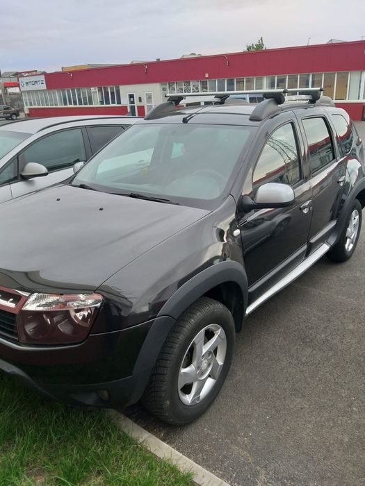 Dacia Duster Negru anul  2010 198000 km