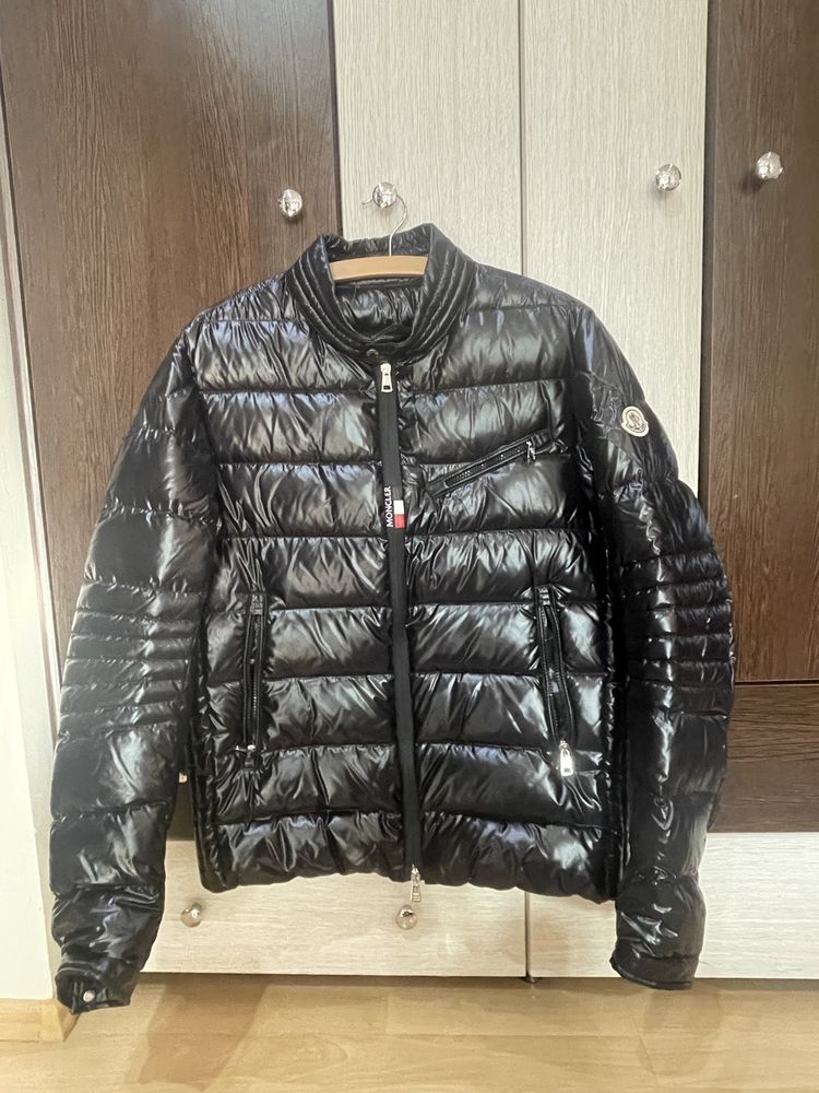 Geaca Moncler Marimea L