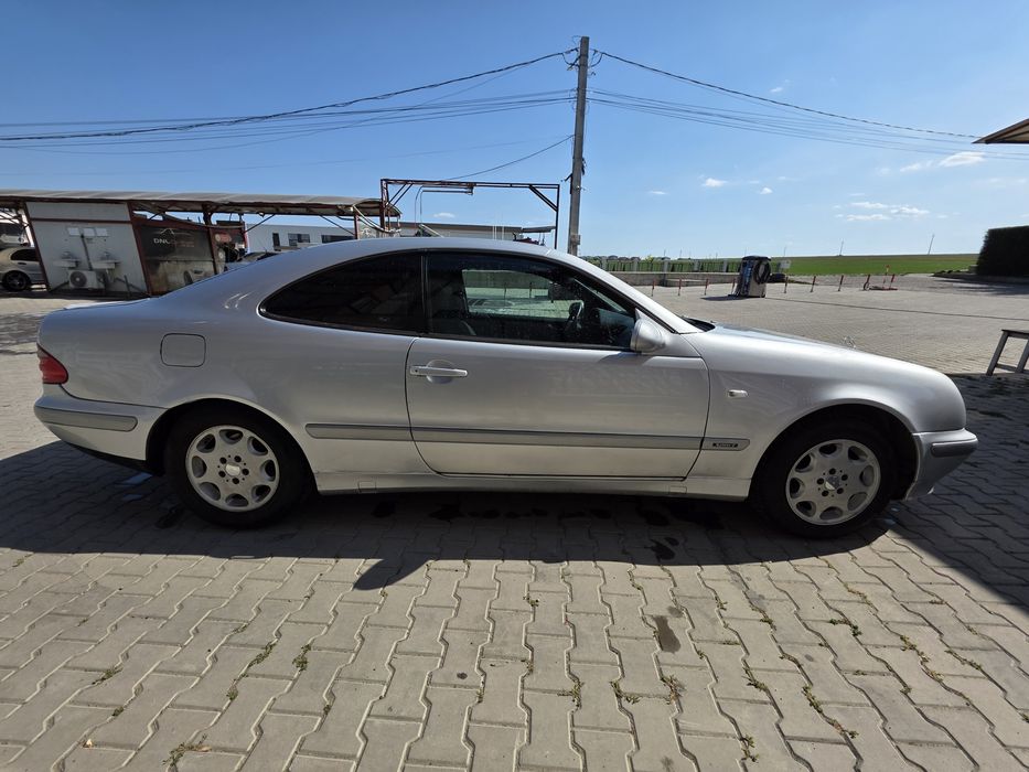 Mercedes CLK W208