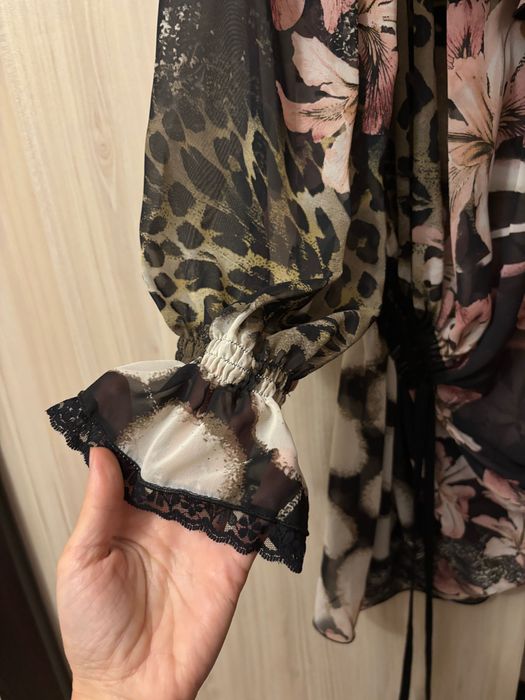 Туника с дантела и набори