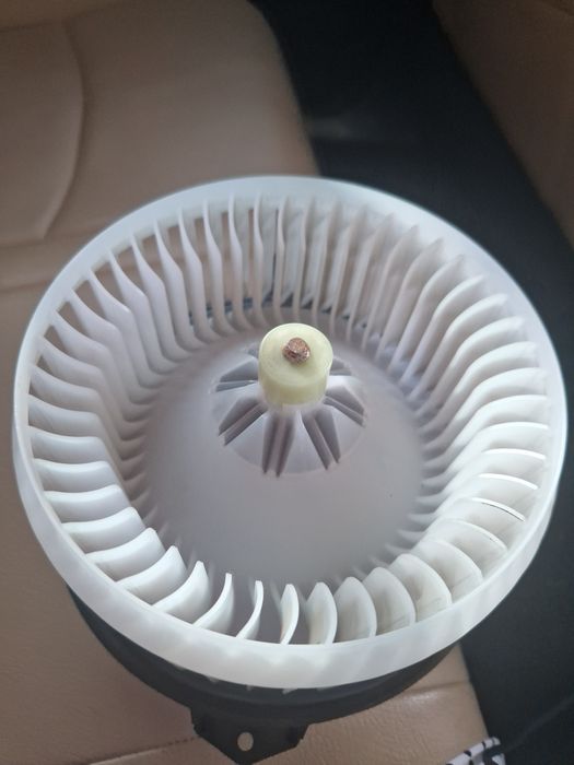 Продам вентилятор от тойота