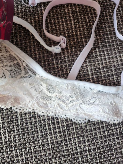 Sutien push up nou cu eticheta marimea 40