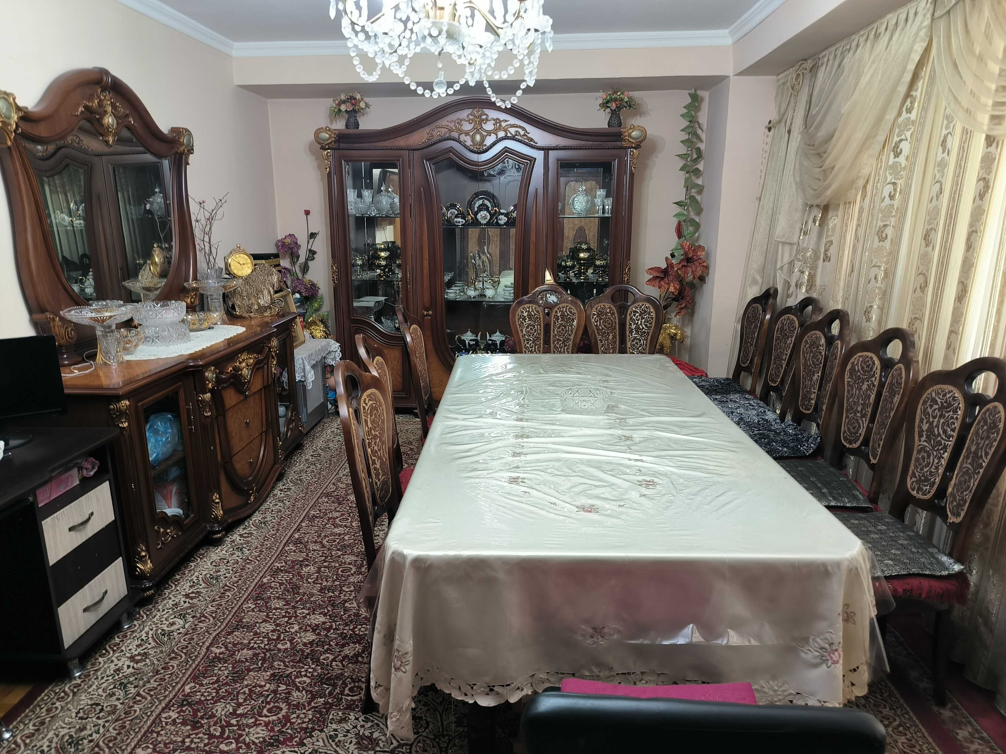 Sotiladi Продается на Хамид Алимджан 2 ком квартира рядом с Акай Сити