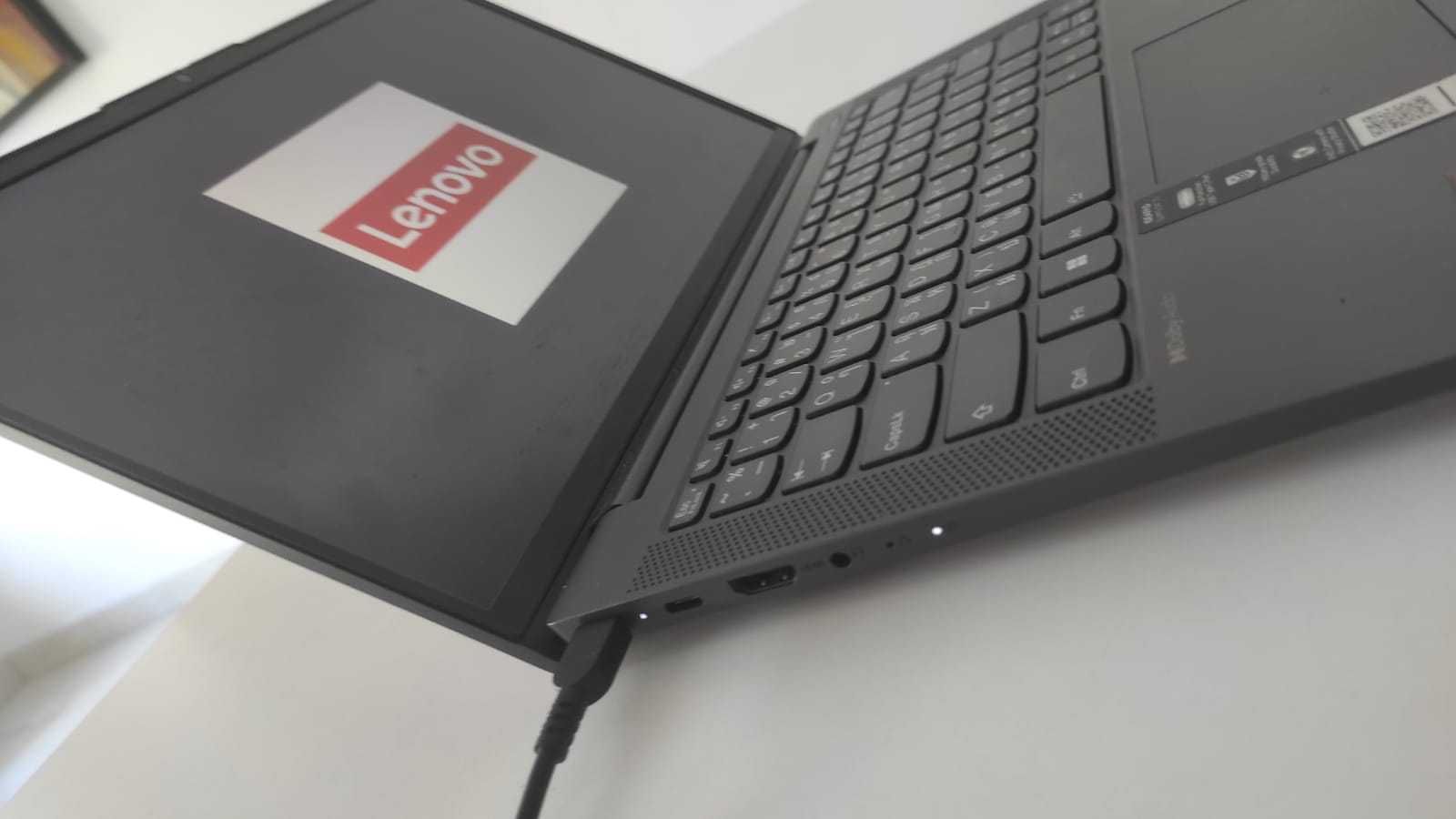 Lenovo IdeaPad 5 Business Laptop + Rucsac Lenovo CADOU 2024