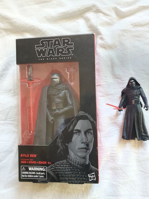 Фигури на междузвздни войни star wars биещи и светещи