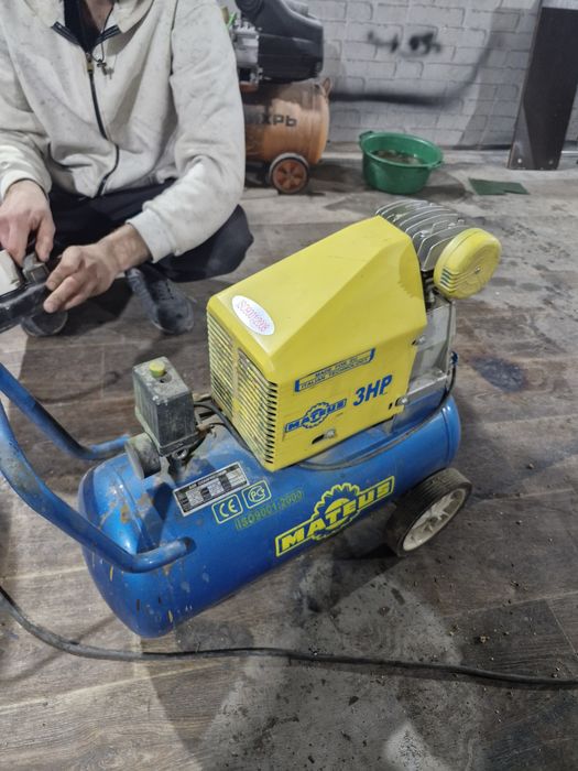 Продам компрессор в отличном состояние