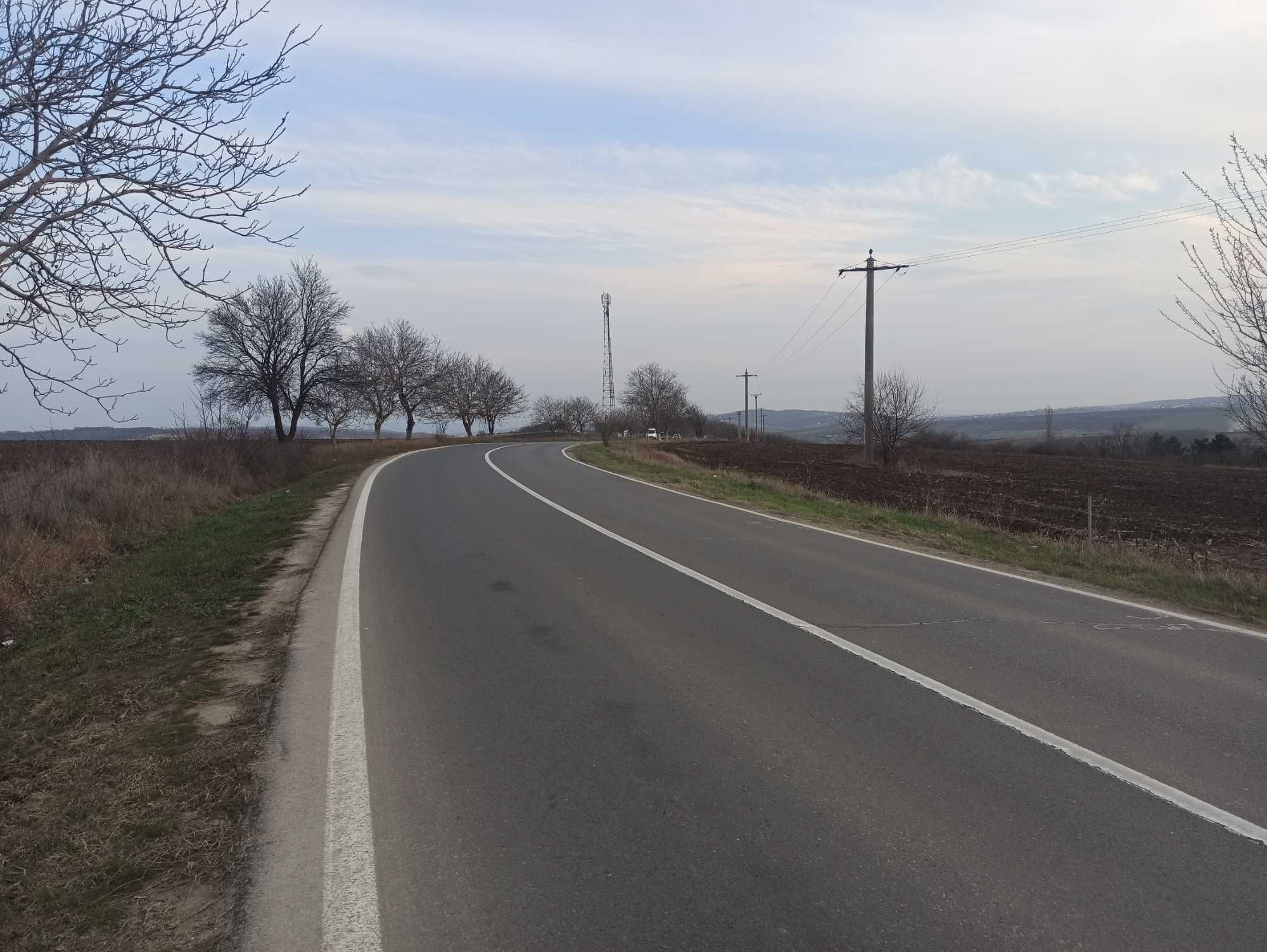 Teren extravilan 1585 M2 în Popricani DN24C