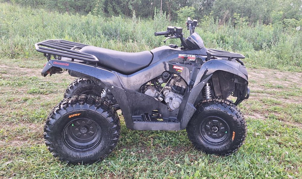 kawasaki 300cc , 2x4 , cardan