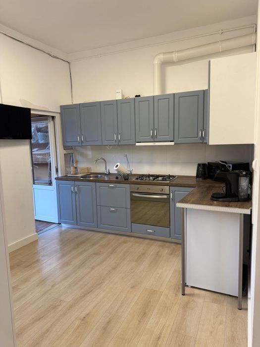 Apartament 2 camere, complet mobilat, proaspat renovat, strada Lunga