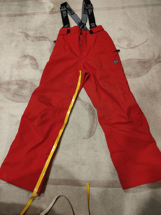 Продавам детски ски гащеризон Diel за 10-12 години