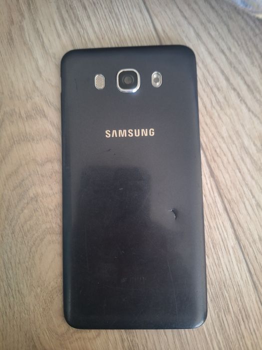 Чорная крышка от самсунг j7