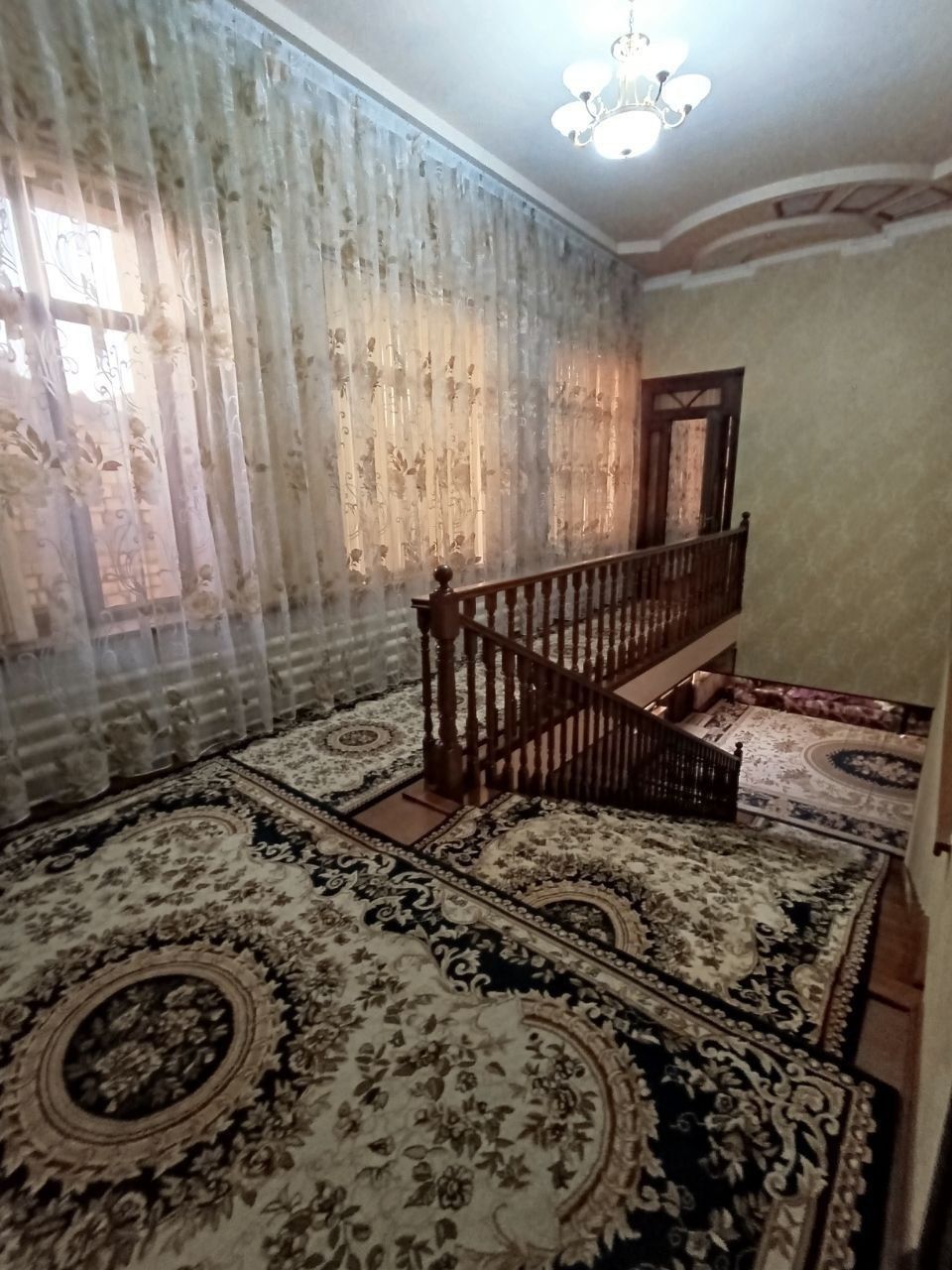 10 комн. ДОМ на участке 6 соток. Сергели (Медиапарк, Дехкан-базар)