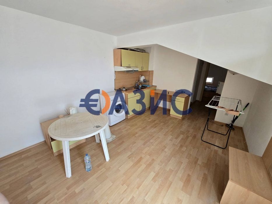 Продава се Двустаен апартамент в к.к. Слънчев бряг - 60 кв.м за 917 €/кв.м - Снимка #1