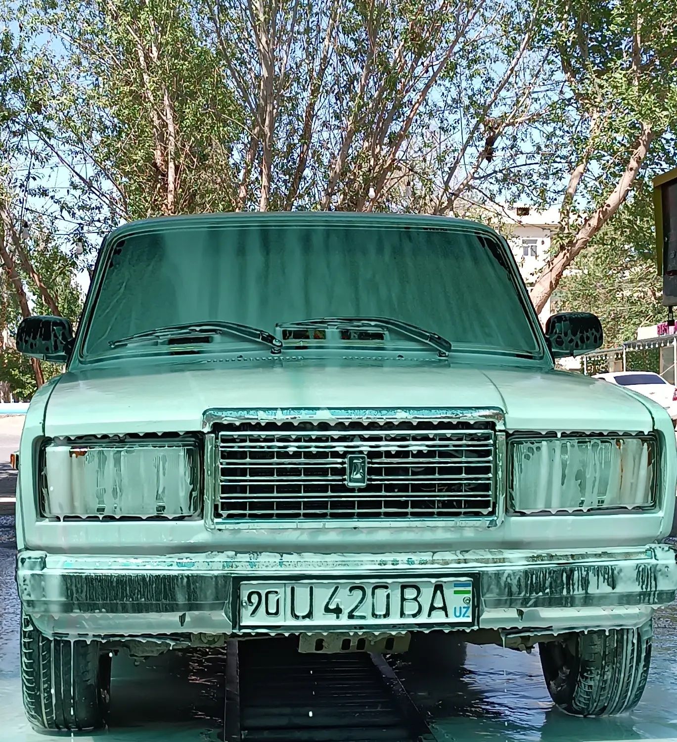2107 Lada sotiladi
