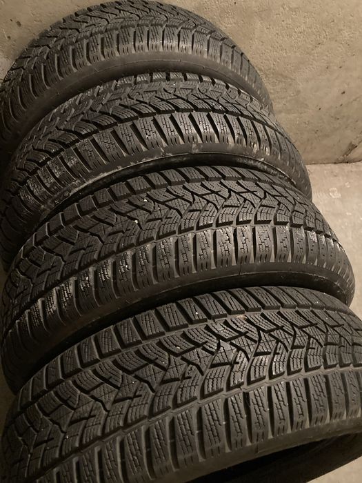 205 60 16 Dunlop Winter Sport 5 4бр зимни