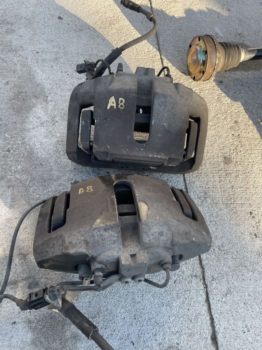 Etrier frana fata stanga / dreapta Audi A8 d3 motor benzina diesel 3.7