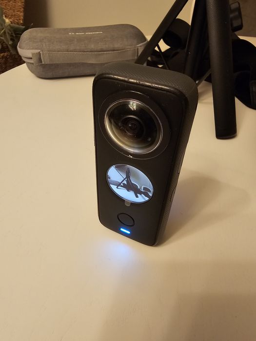 Vând Insta360 ONE X2 Camera Video Sport 5.7K