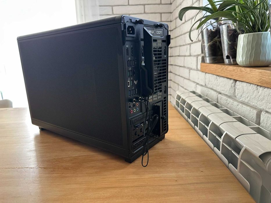 Продавам геймърски компютър R7 9700X/32GB 6000CL30/9070 XT Red Devil