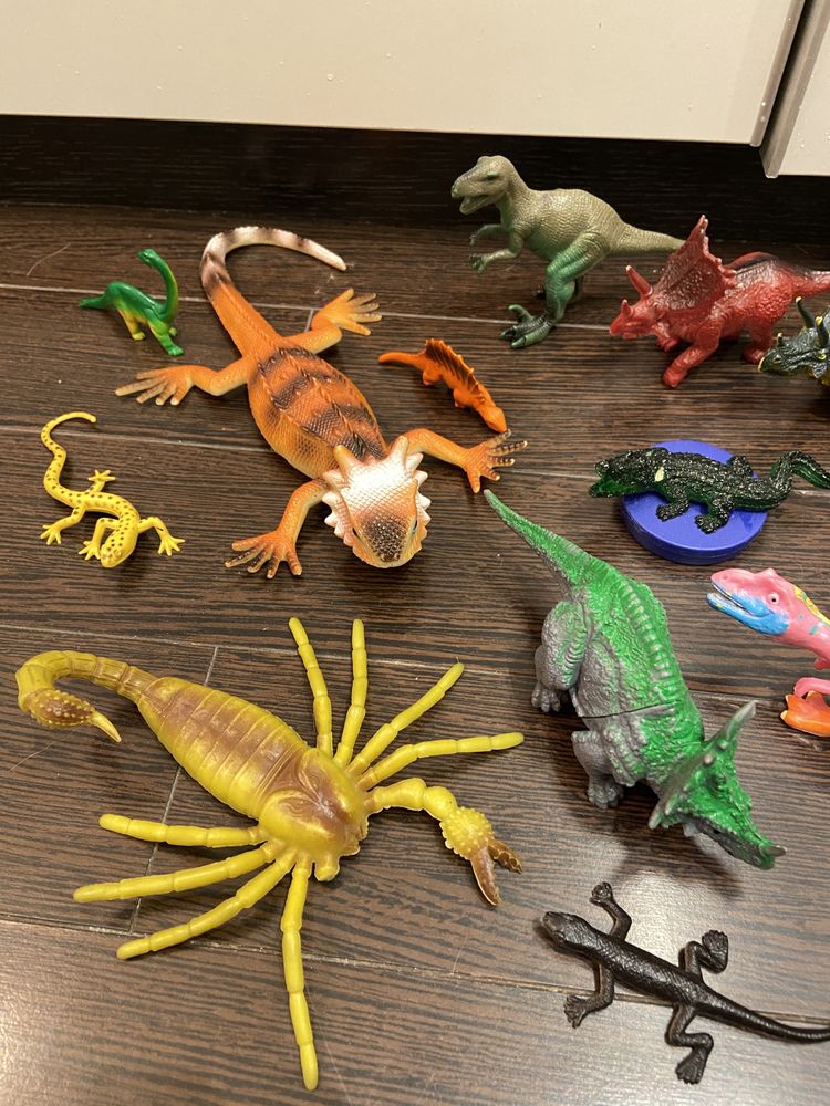 Игрушки Динозавры животные фигурки