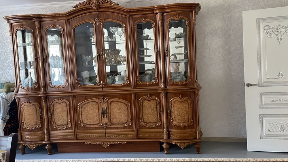 Горка шкаф,в идиальном состоянии