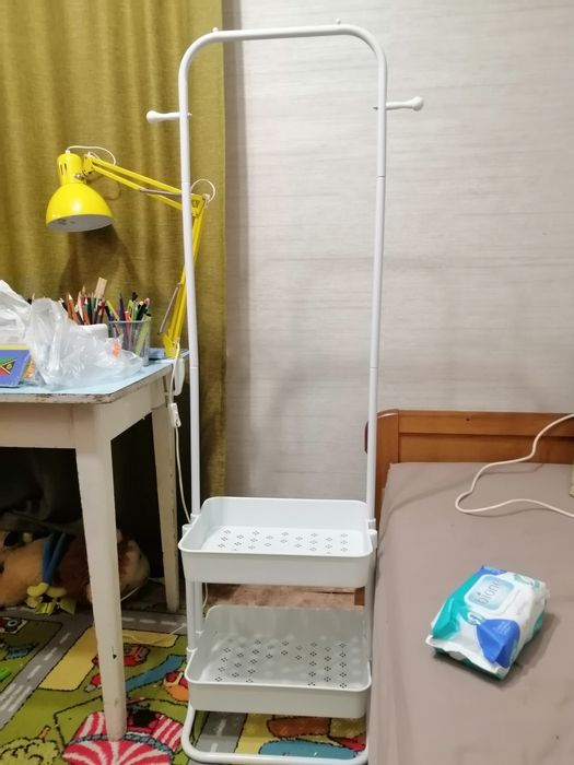 Вешалка детская. Высота примерно 1,5