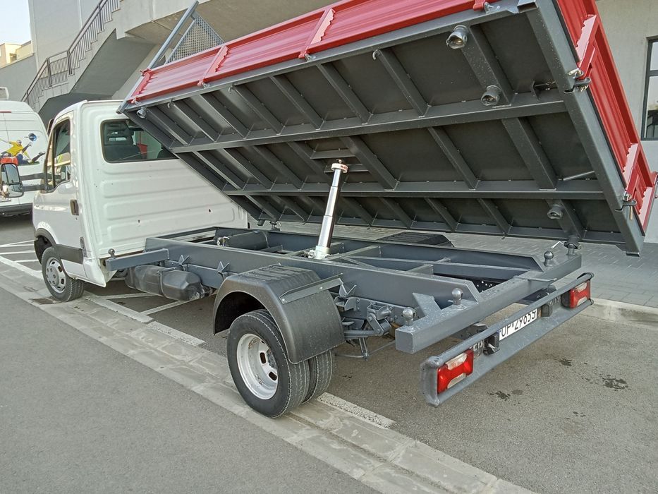 Iveco basculabil pe 3 parti 50c17