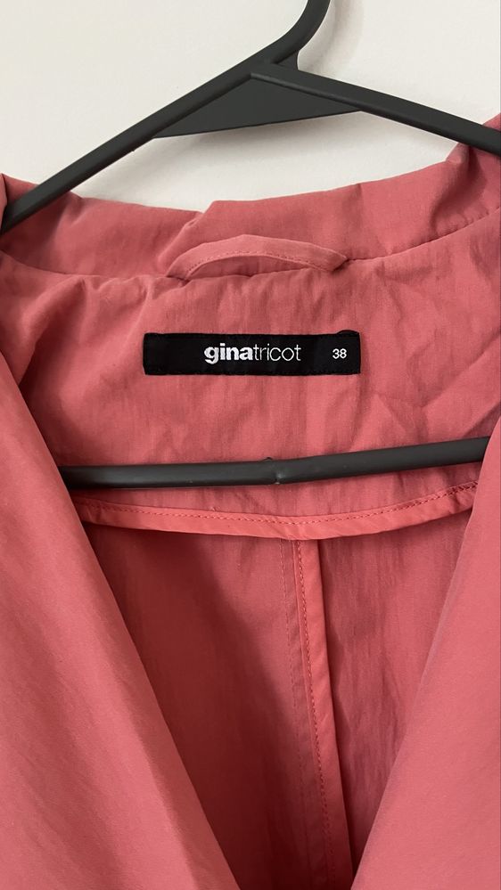 Gina Tricot палто тренчкот XS S M