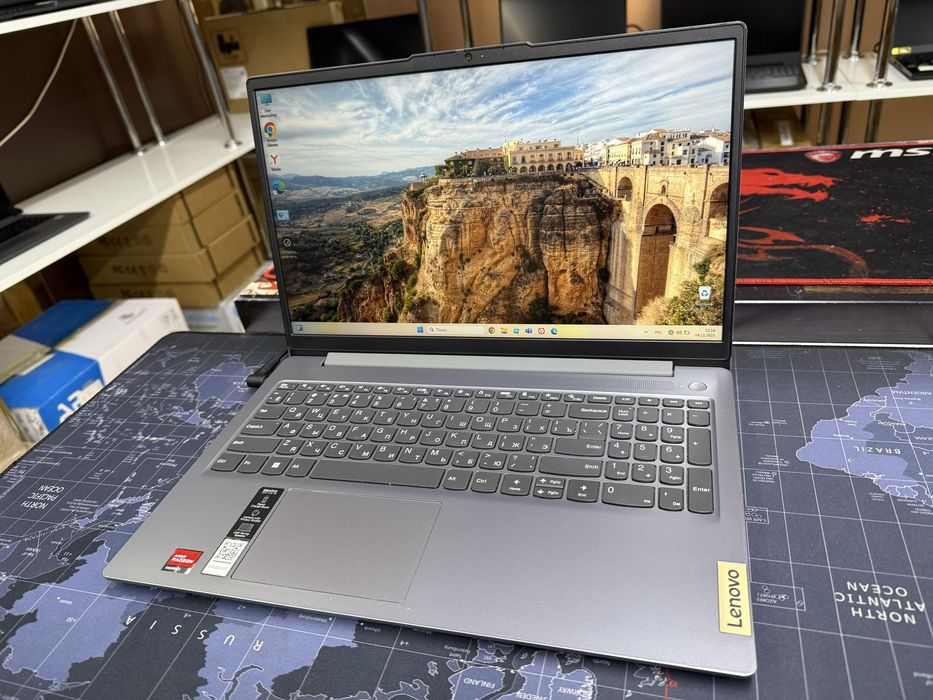 Ноутбук Lenovo Ideapad Slim 3 - Ryzen 5-7520U/16Gb/512Gb