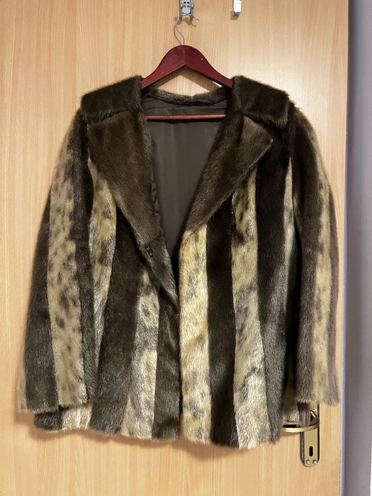 Haina blana vulpe argintie