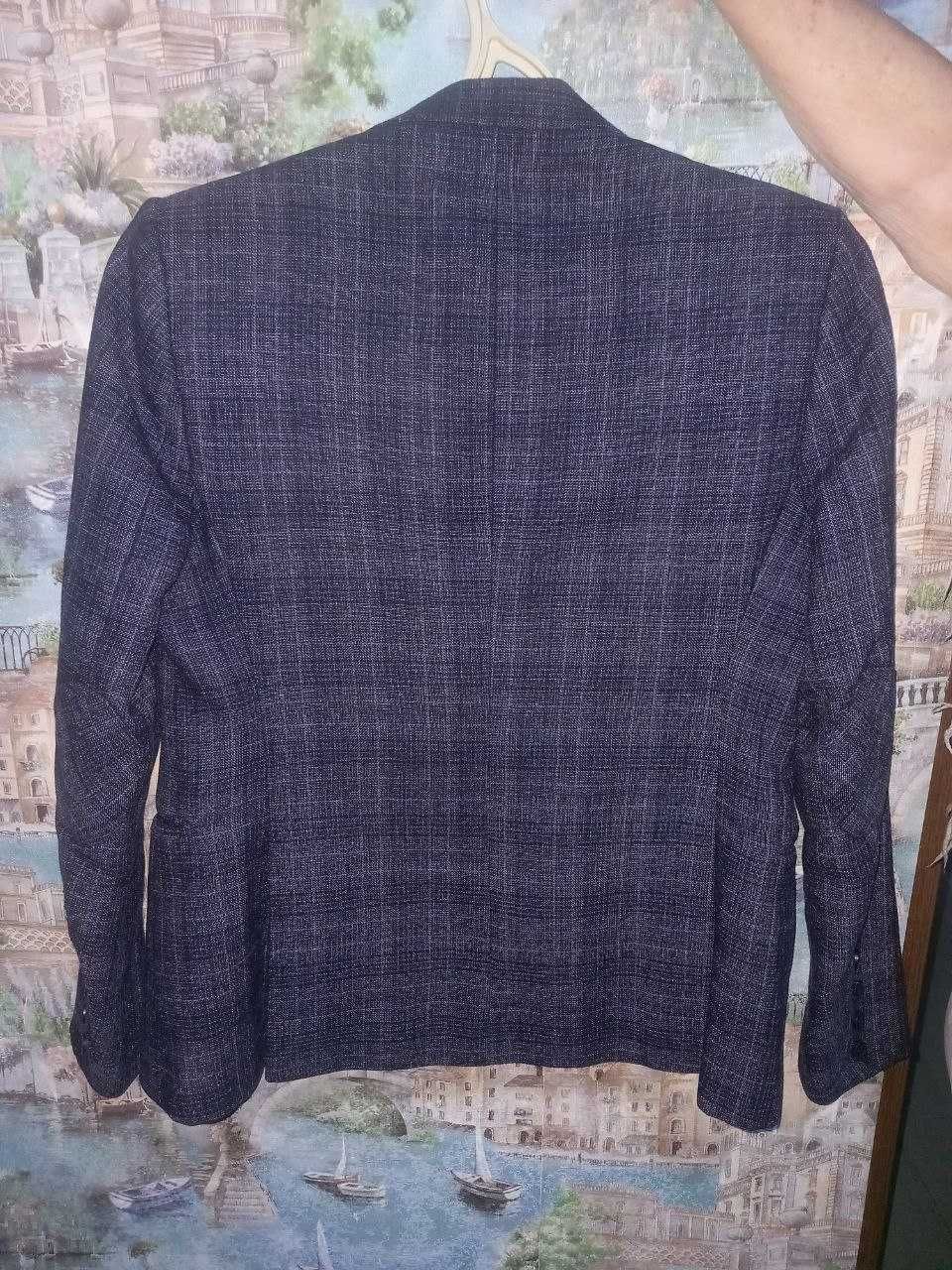 Продам мужской пиджак 48-50 размера